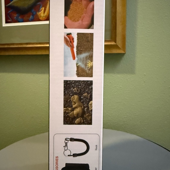 Portable Handheld Metal Detector with Pinpointing Tip - NIB - Picture 8 of 9